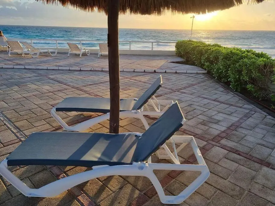 Ocean Turtle Nest, Boutique Beach Apartment Cancun